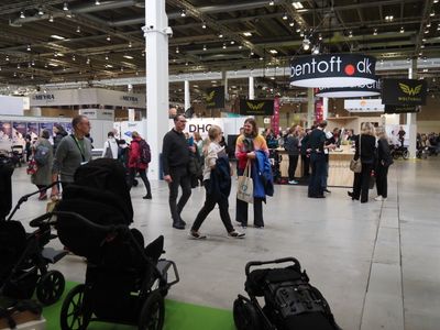 Health & Rehab 2025 — besøgende prøver produkter